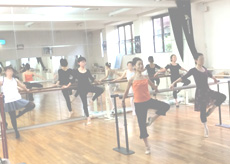 バーでのストレッチ